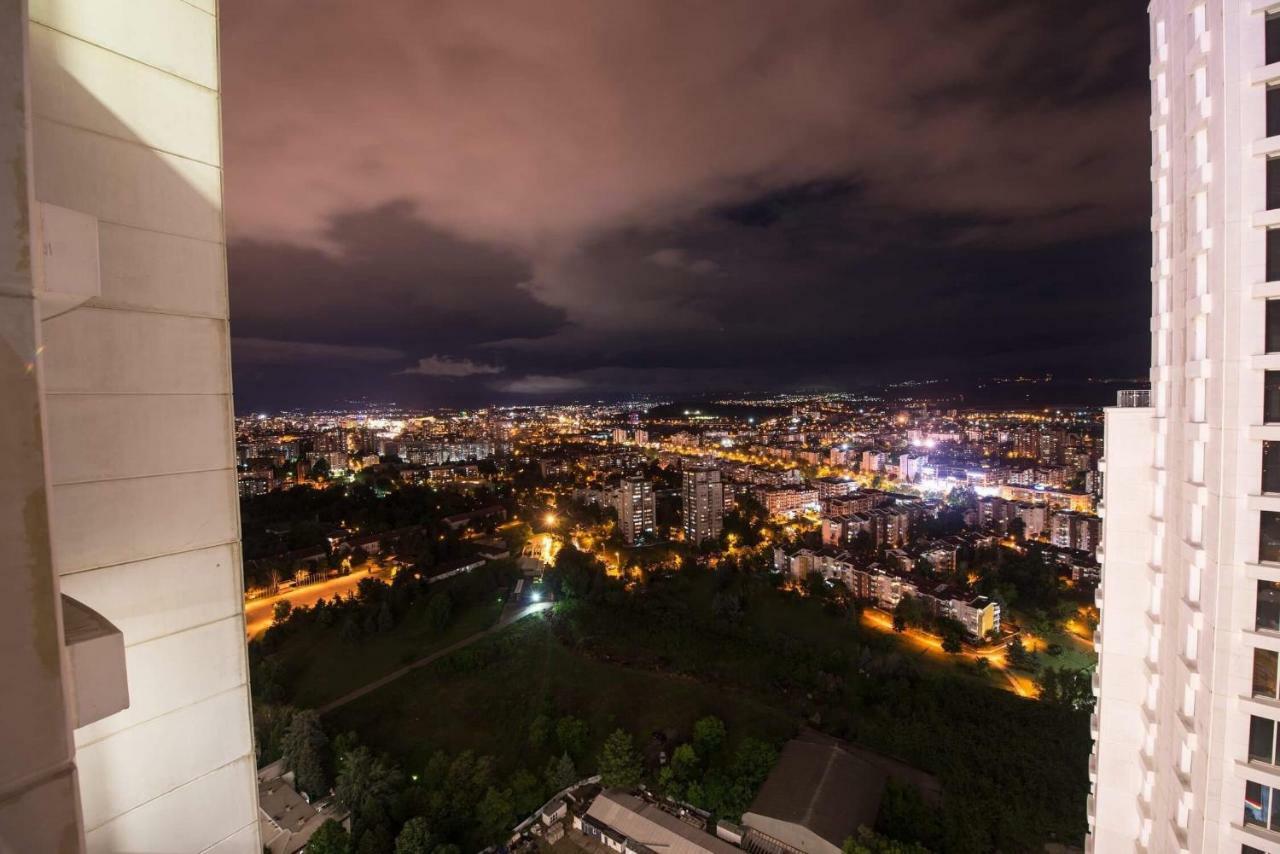 33Rd Floor Luxury Apartment Spa & Fitness Скопье Экстерьер фото